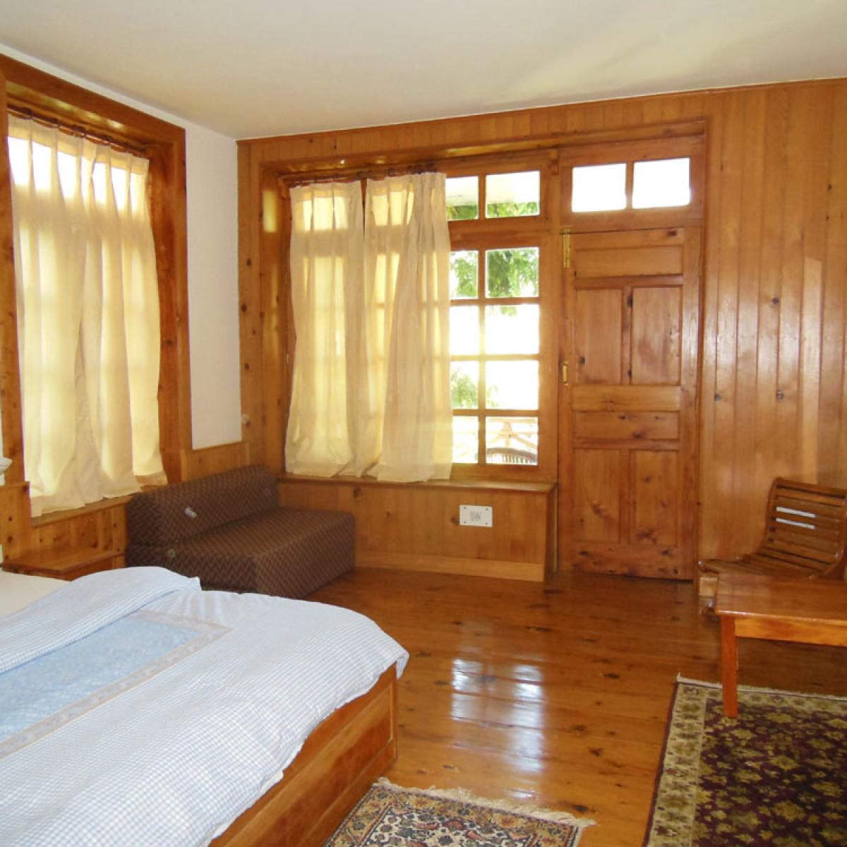 Two Bedroom Boutique Holiday Cottage in Manali - Luxury Cottage No.1