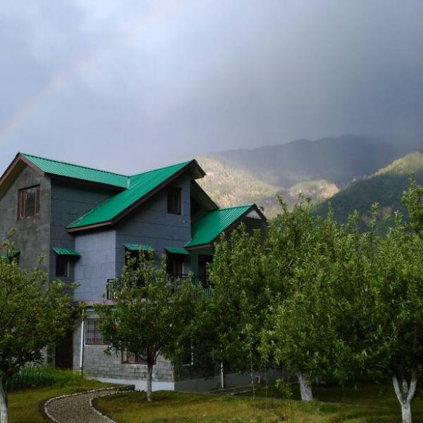 Book Five Bedroom Best Price Holiday Cottage in Manali - Luxury Cottage No.6
