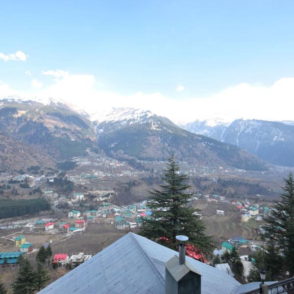Premier Cottage No.6 - Book Two to Six Bedroom Hilltop Cottage near Mall Road in Manali