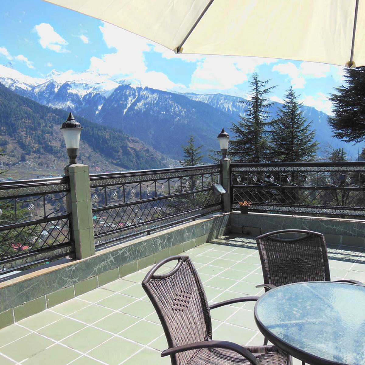 Premier Cottage No.6 - Book Two to Six Bedroom Hilltop Cottage near Mall Road in Manali