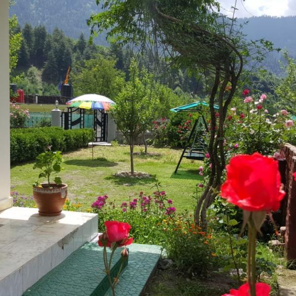 Book Five Bedroom River View Holiday Cottage in Manali - Premier Cottage No.4