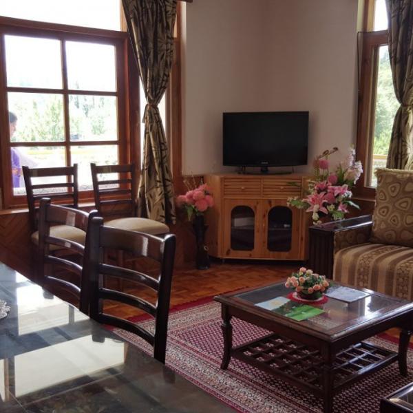 Book Five Bedroom River View Holiday Cottage in Manali - Premier Cottage No.4