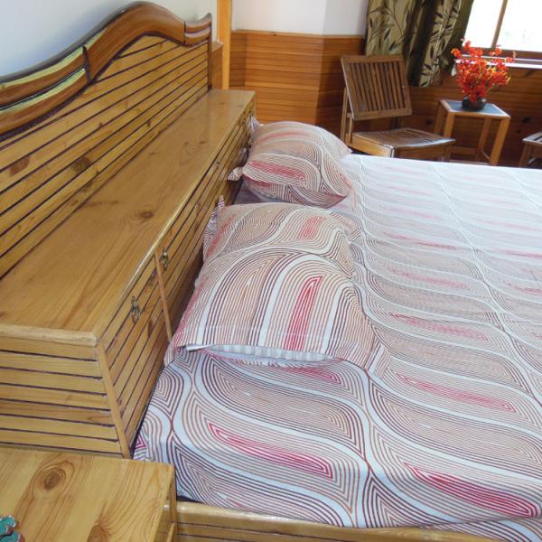 Book Five Bedroom River View Holiday Cottage in Manali - Premier Cottage No.4