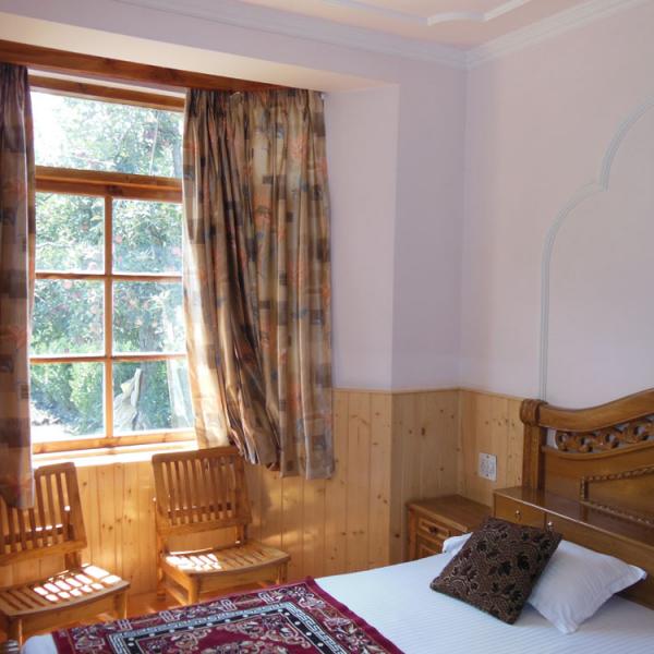 Book Five Bedroom River View Holiday Cottage in Manali - Premier Cottage No.4