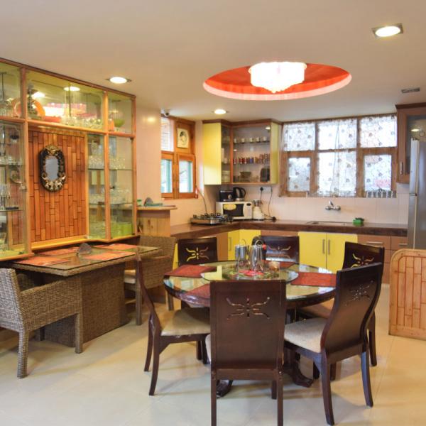 Premier Cottage No.6 - Book Two to Six Bedroom Hilltop Cottage near Mall Road in Manali