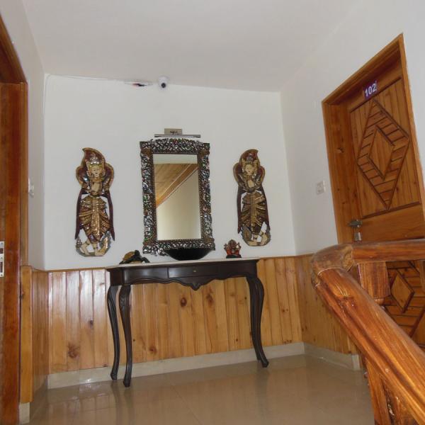 Premier Cottage No.6 - Book Two to Six Bedroom Hilltop Cottage near Mall Road in Manali